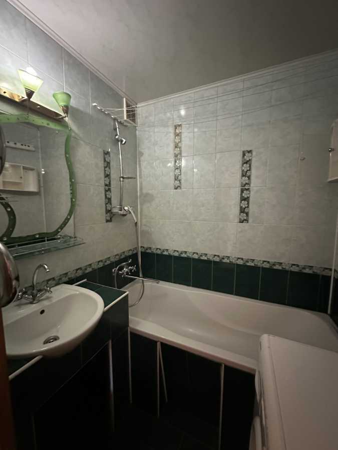 Продажа 3-комнатной квартиры 75 м², Генерала Пухова ул., 148