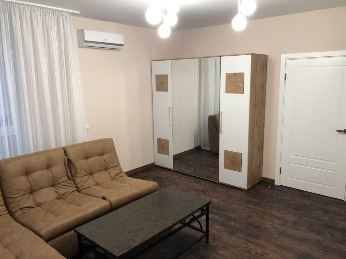 Оренда 2-кімнатної квартири 67 м², Практична вул.