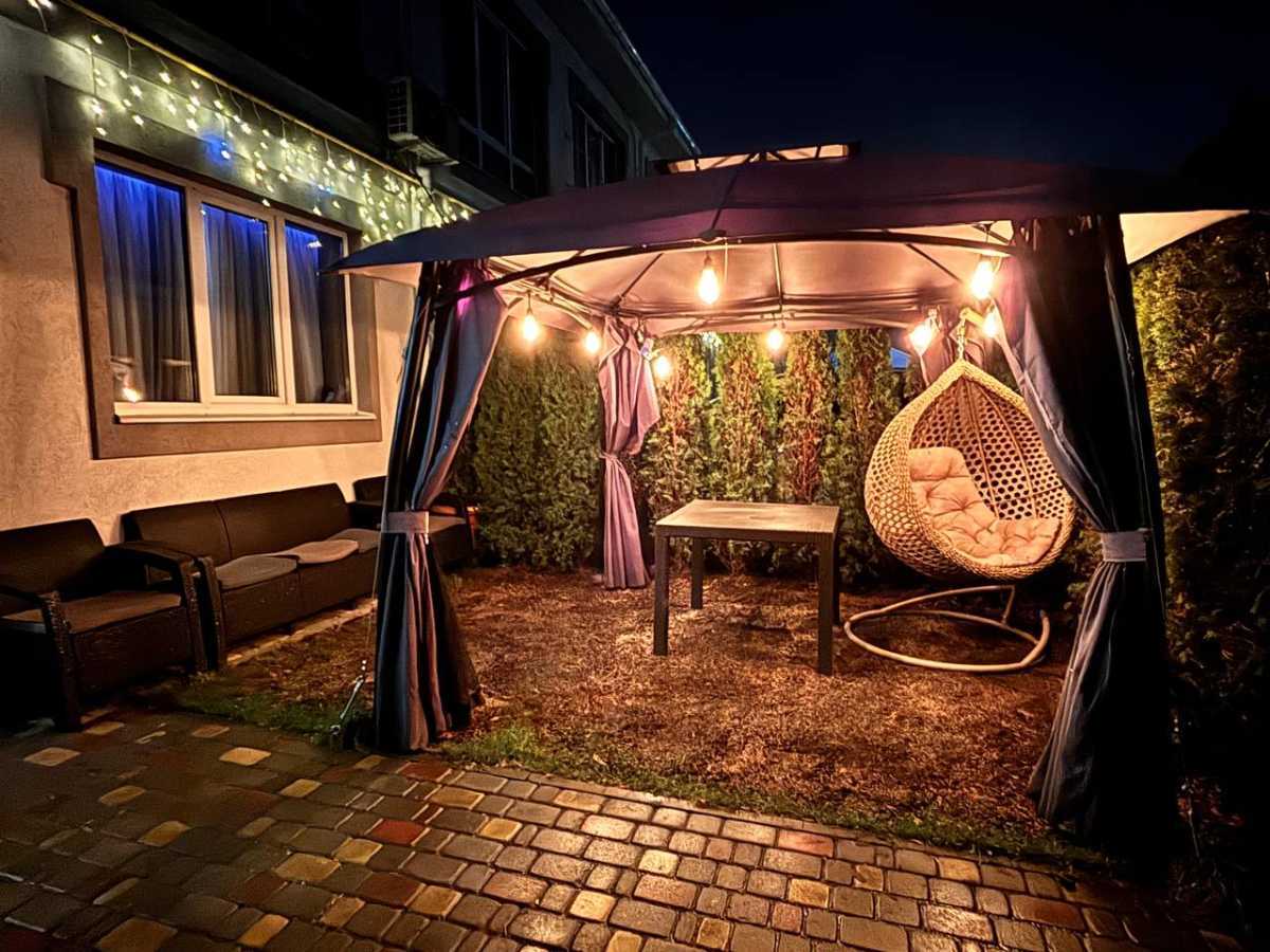 Продаж 2-кімнатної квартири 76 м², Ясна вул., 45