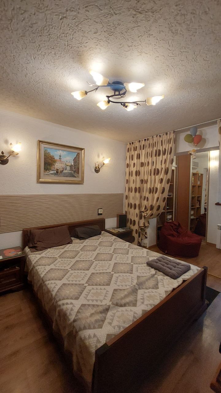 Продаж 3-кімнатної квартири 66 м², Ільфа і Петрова вул., 21