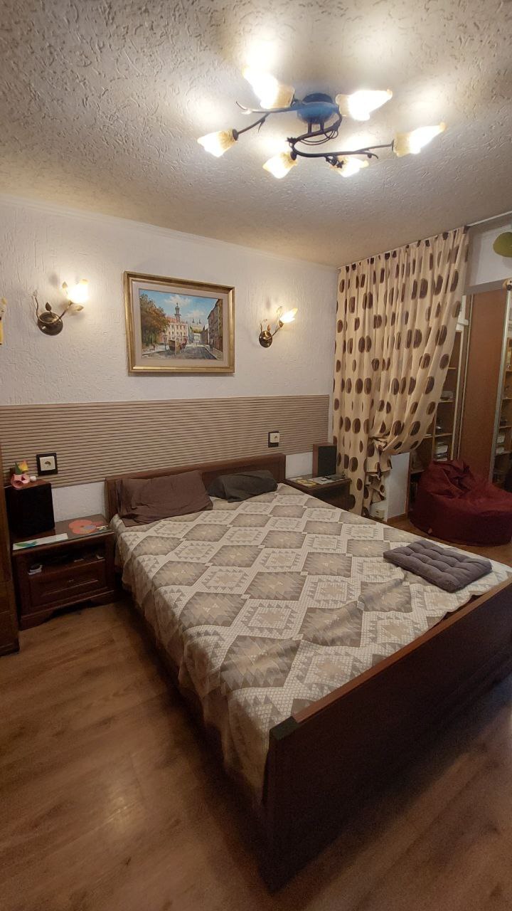 Продаж 3-кімнатної квартири 66 м², Ільфа і Петрова вул., 21