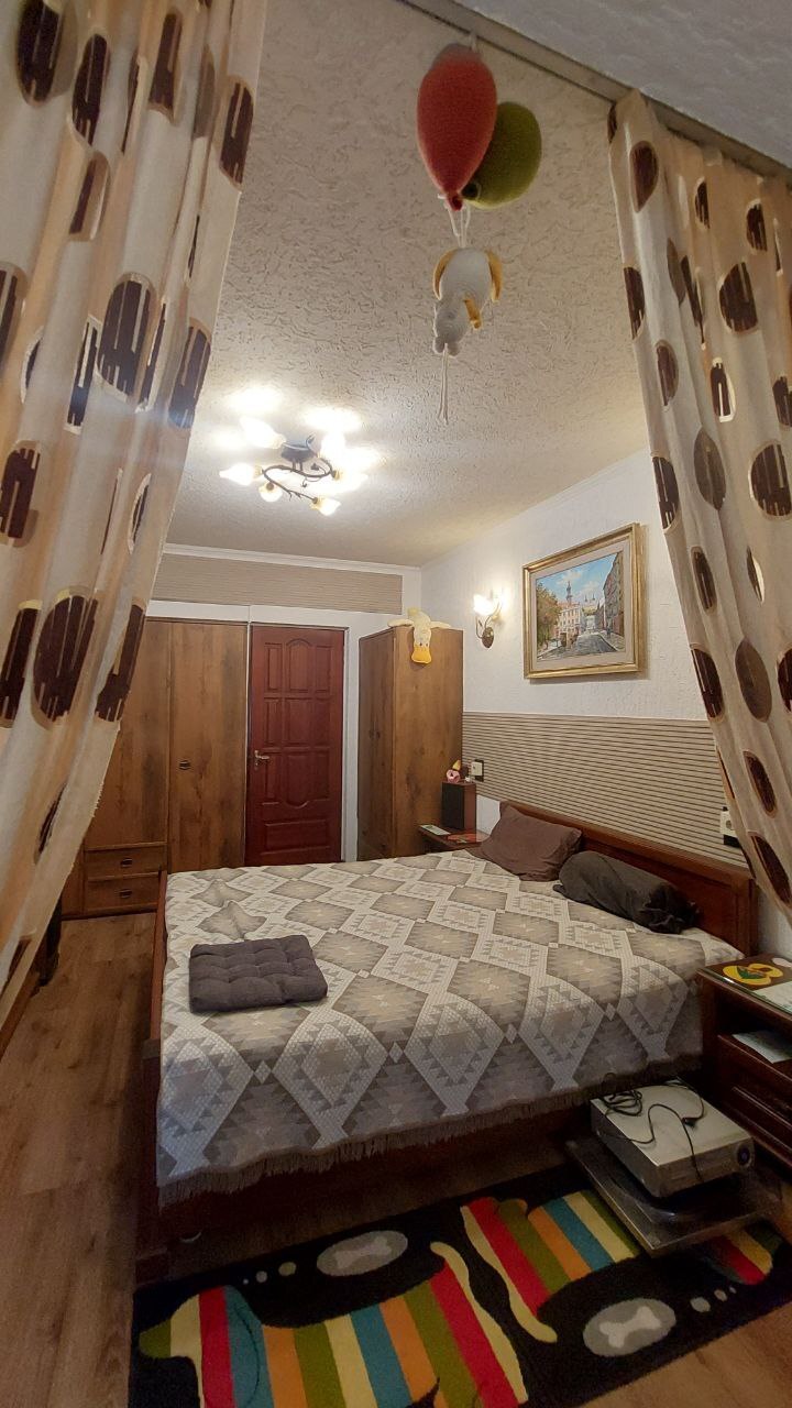 Продаж 3-кімнатної квартири 66 м², Ільфа і Петрова вул., 21