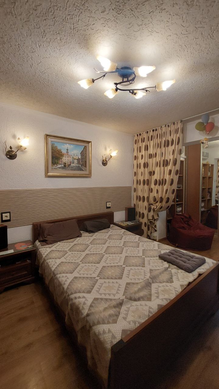 Продаж 3-кімнатної квартири 66 м², Ільфа і Петрова вул., 21