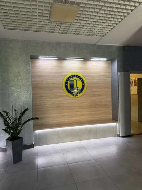 Продаж студії 42 м², Каховська вул., 62