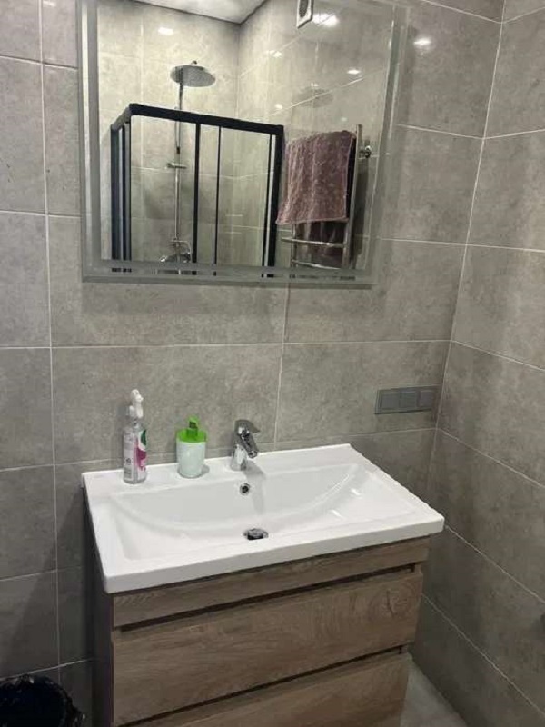 Продаж студії 42 м², Каховська вул., 62