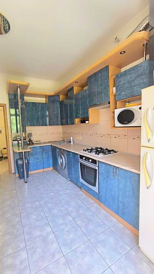 Продажа 4-комнатной квартиры 111 м², Академика Сахарова ул., 58