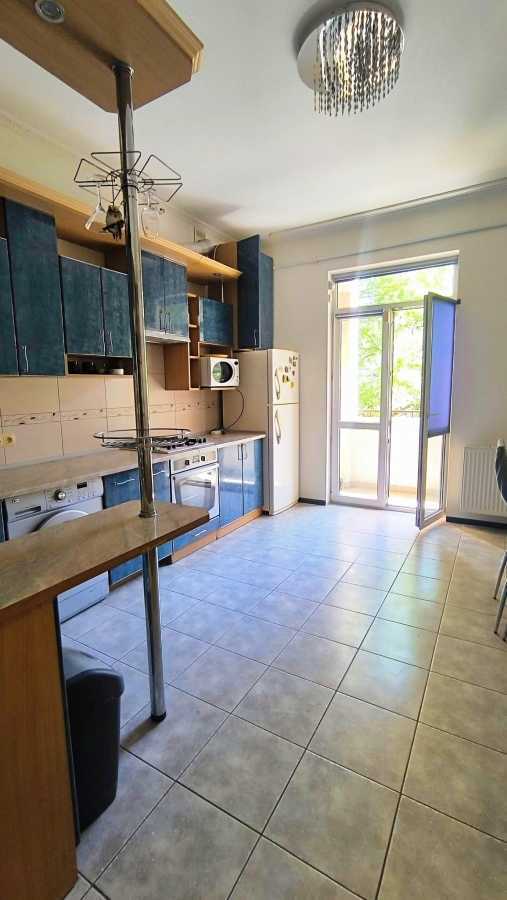 Продажа 4-комнатной квартиры 111 м², Академика Сахарова ул., 58