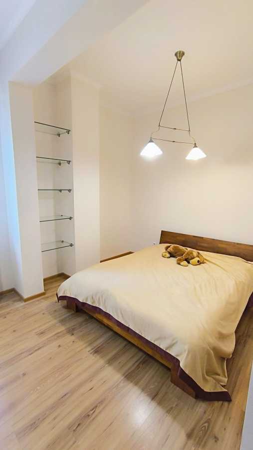 Продажа 4-комнатной квартиры 111 м², Академика Сахарова ул., 58