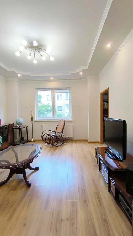 Продажа 4-комнатной квартиры 111 м², Академика Сахарова ул., 58