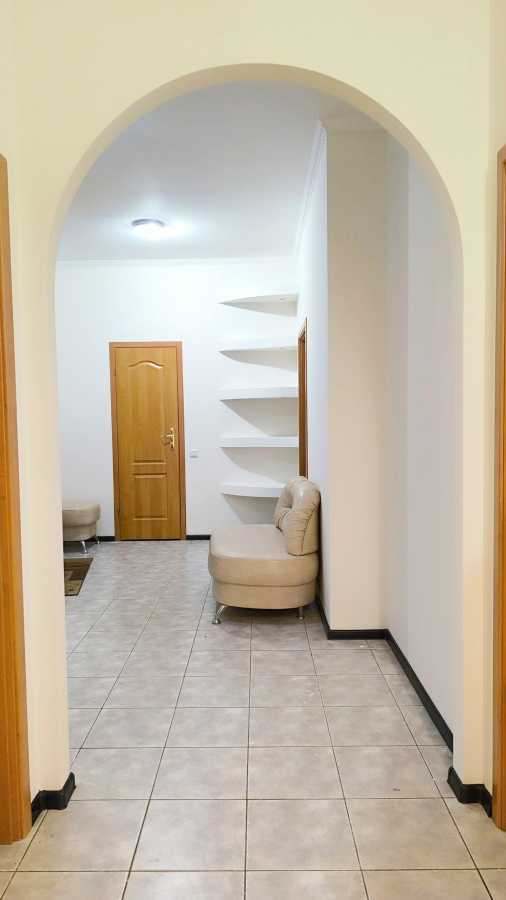 Продажа 4-комнатной квартиры 111 м², Академика Сахарова ул., 58