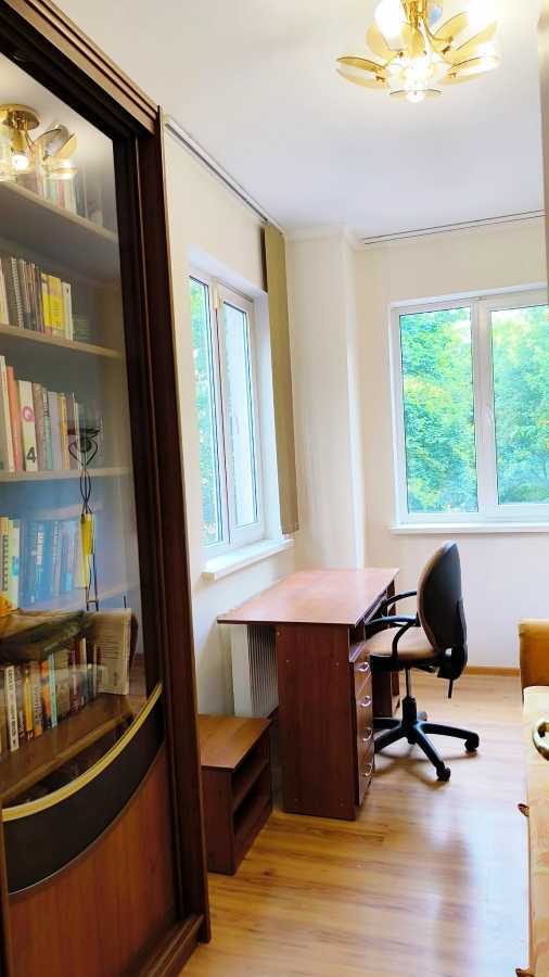 Продажа 4-комнатной квартиры 111 м², Академика Сахарова ул., 58