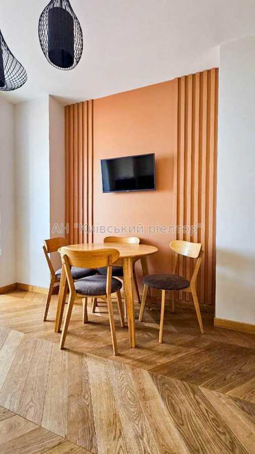 Продажа 3-комнатной квартиры 106.9 м², Голосеевский просп., 95А