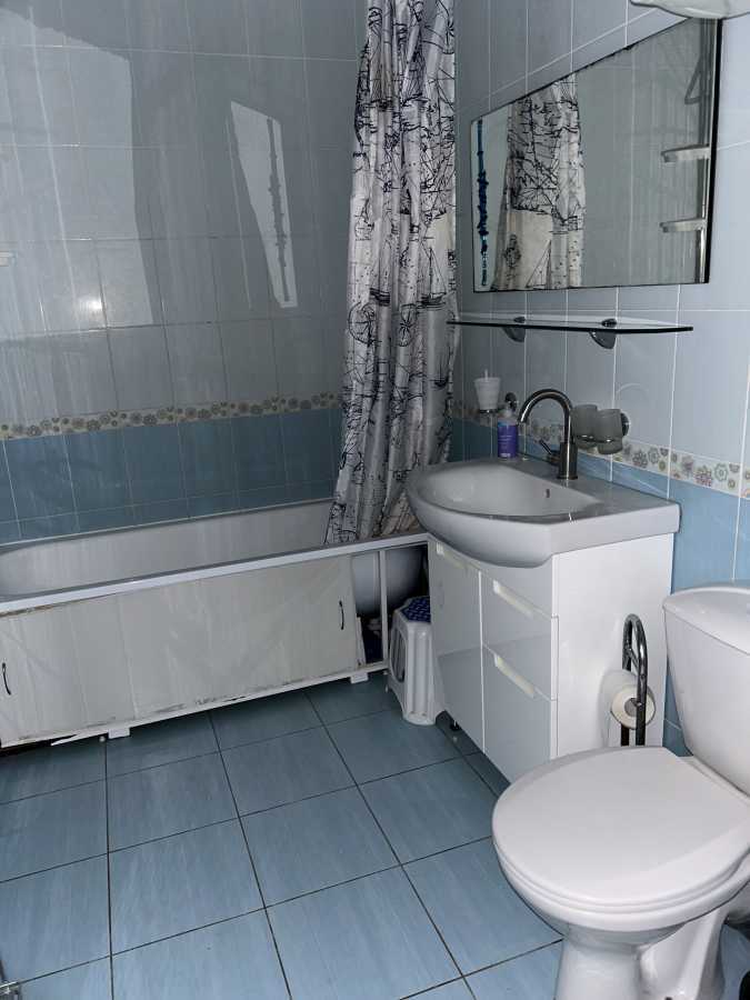 Продажа 2-комнатной квартиры 74 м², Осенняя ул., 33