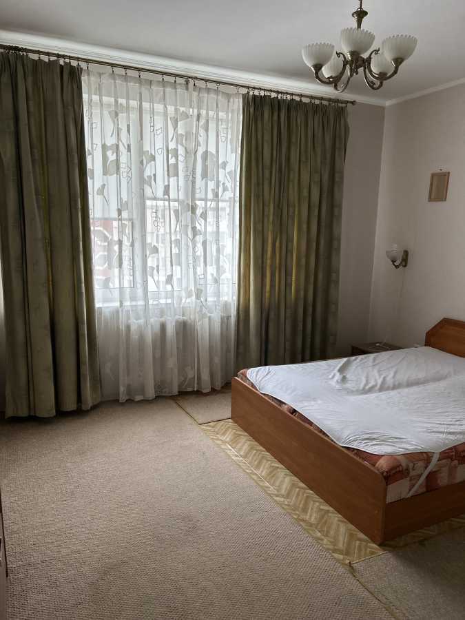 Продажа 2-комнатной квартиры 74 м², Осенняя ул., 33