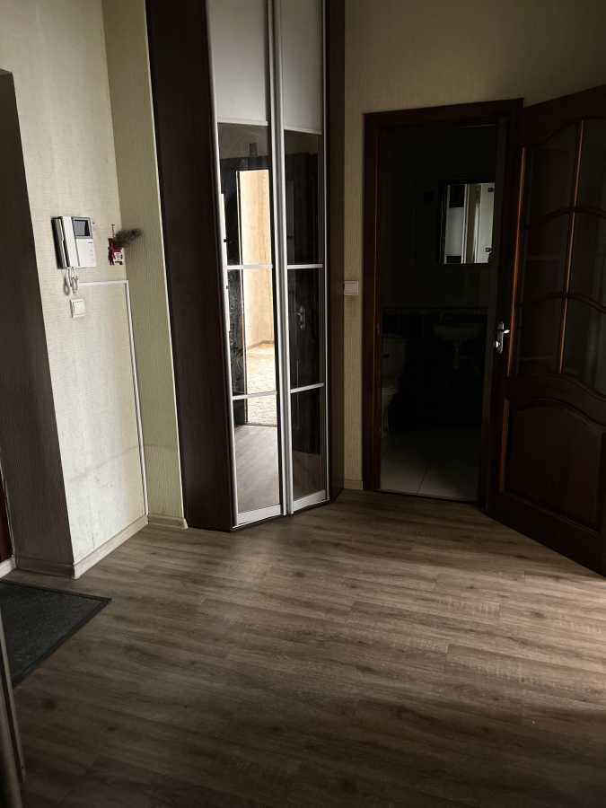 Продажа 2-комнатной квартиры 74 м², Осенняя ул., 33
