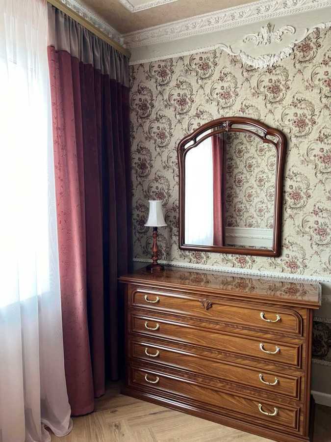 Аренда 3-комнатной квартиры 100 м², Леси Украинки бул., 21Б