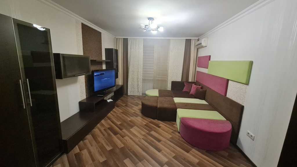 Аренда 3-комнатной квартиры 96 м², Святошинская пл., 1/1