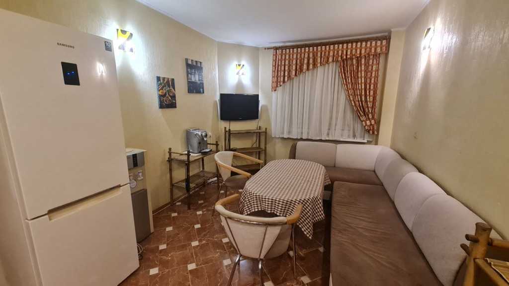 Аренда 3-комнатной квартиры 96 м², Святошинская пл., 1/1