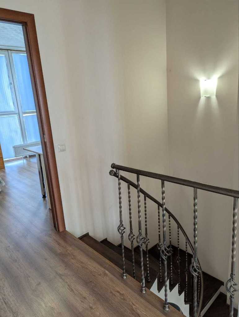 Продажа 5-комнатной квартиры 102 м², Мира ул., 9