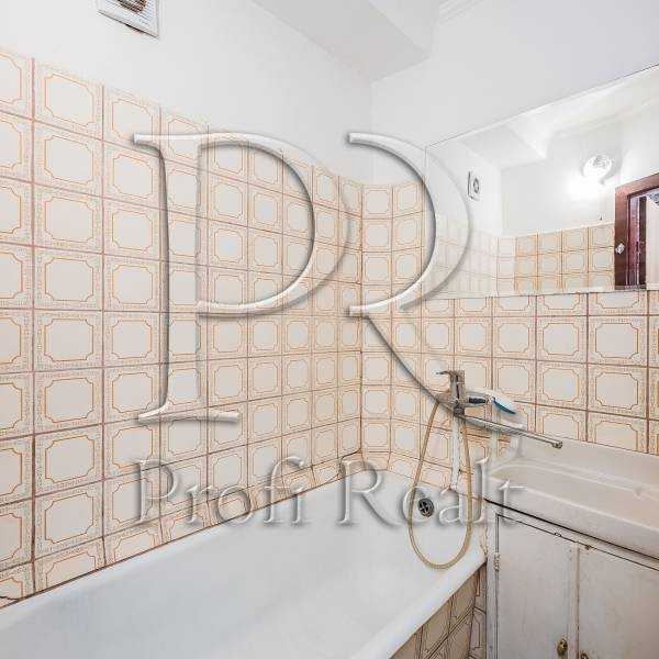 Продажа 2-комнатной квартиры 47 м², Валентина Серова ул., 36