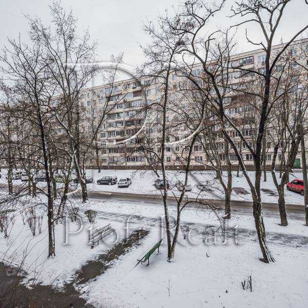 Продажа 2-комнатной квартиры 47 м², Валентина Серова ул., 36