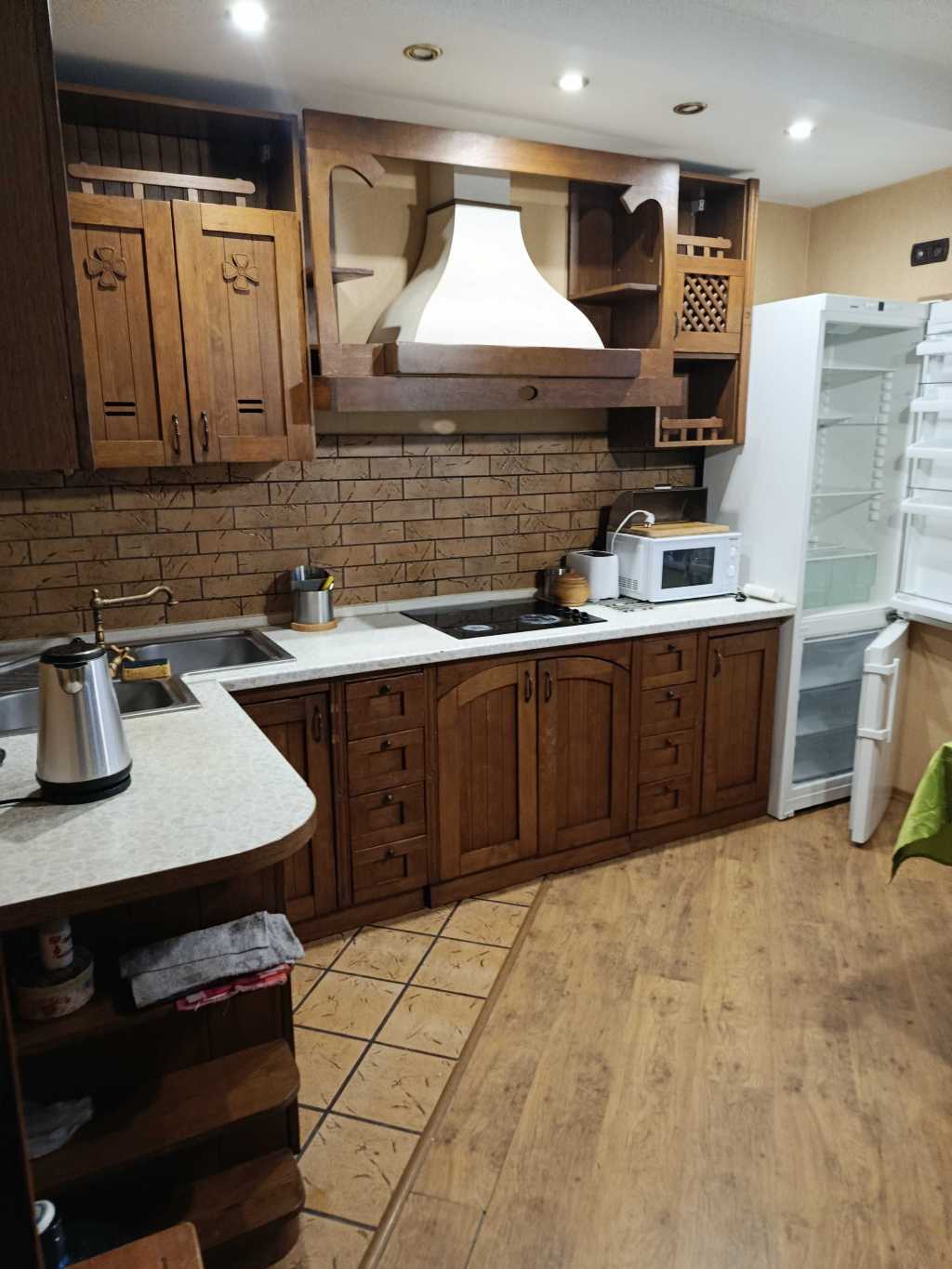 Оренда 2-кімнатної квартири 68 м², Коломийський пров., 7а