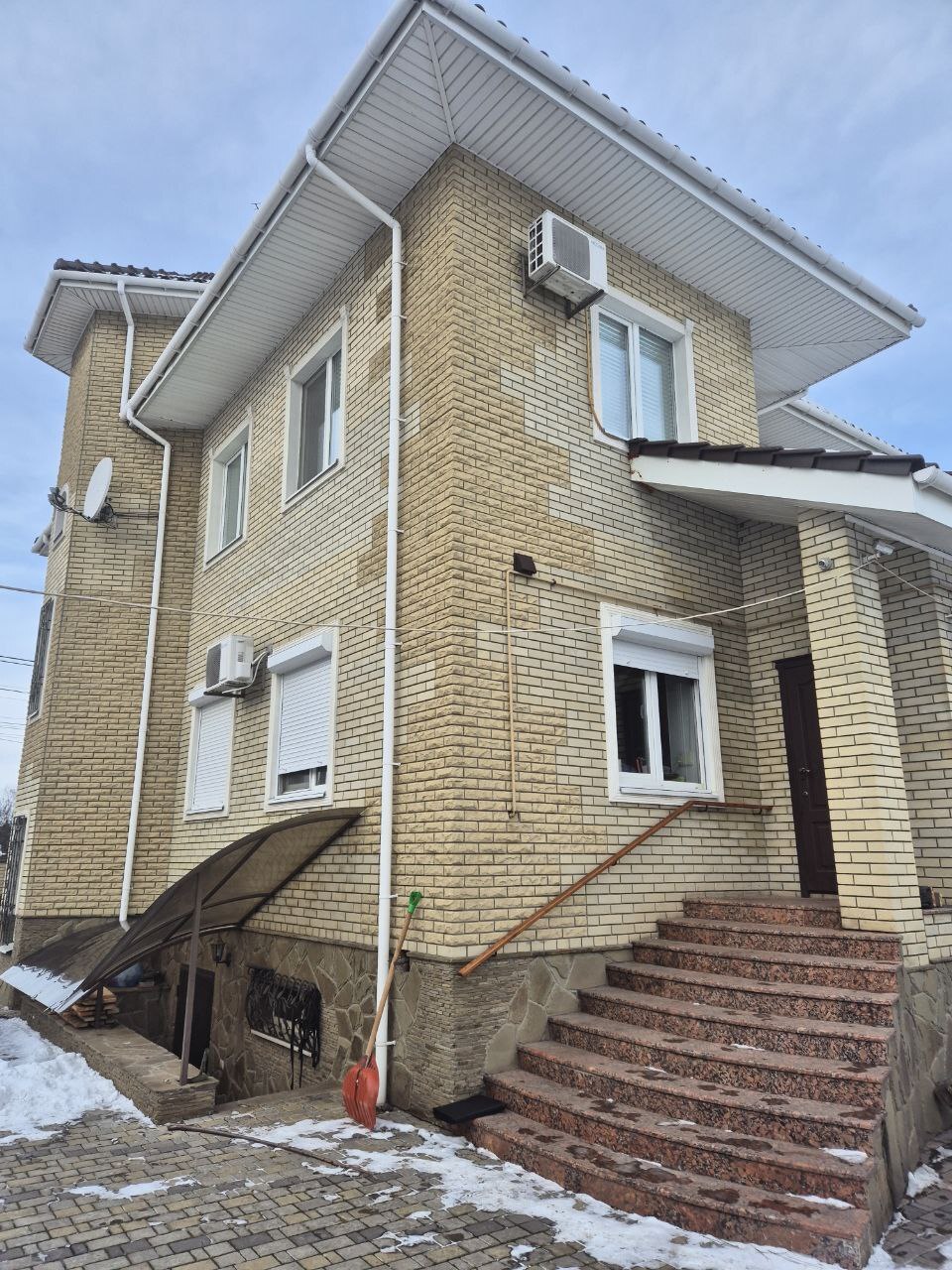 Аренда дома 300 м², 8 Марта (Слобожанское) ул.