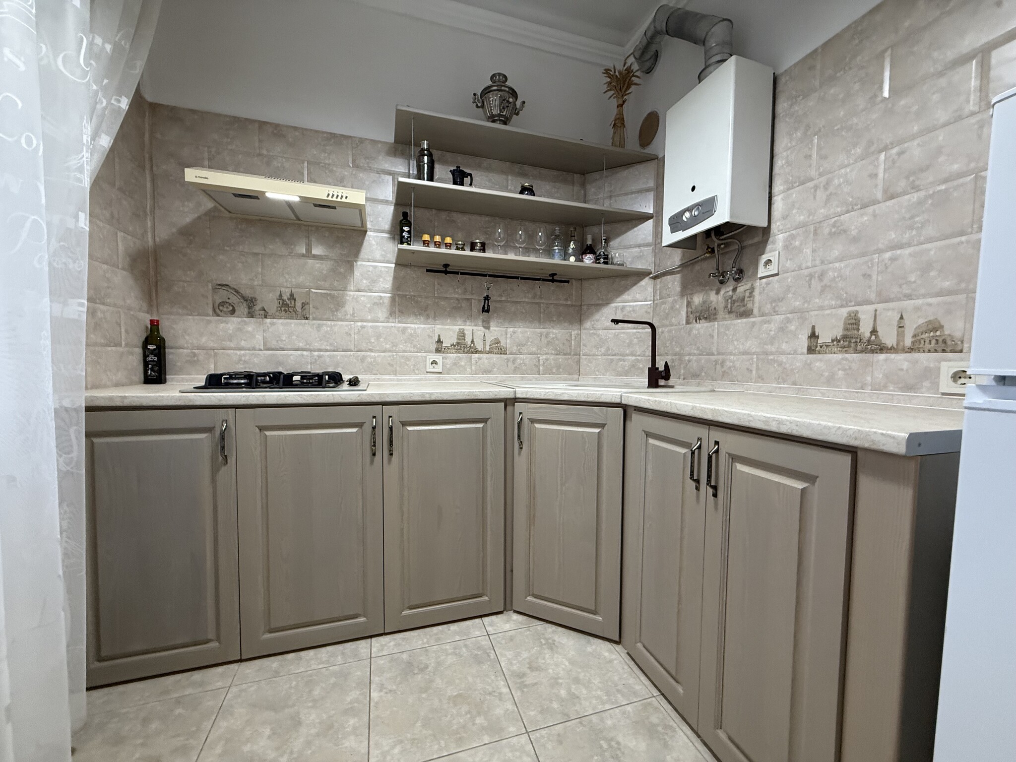 Оренда 2-кімнатної квартири 53 м², Олександра Поля просп., 16