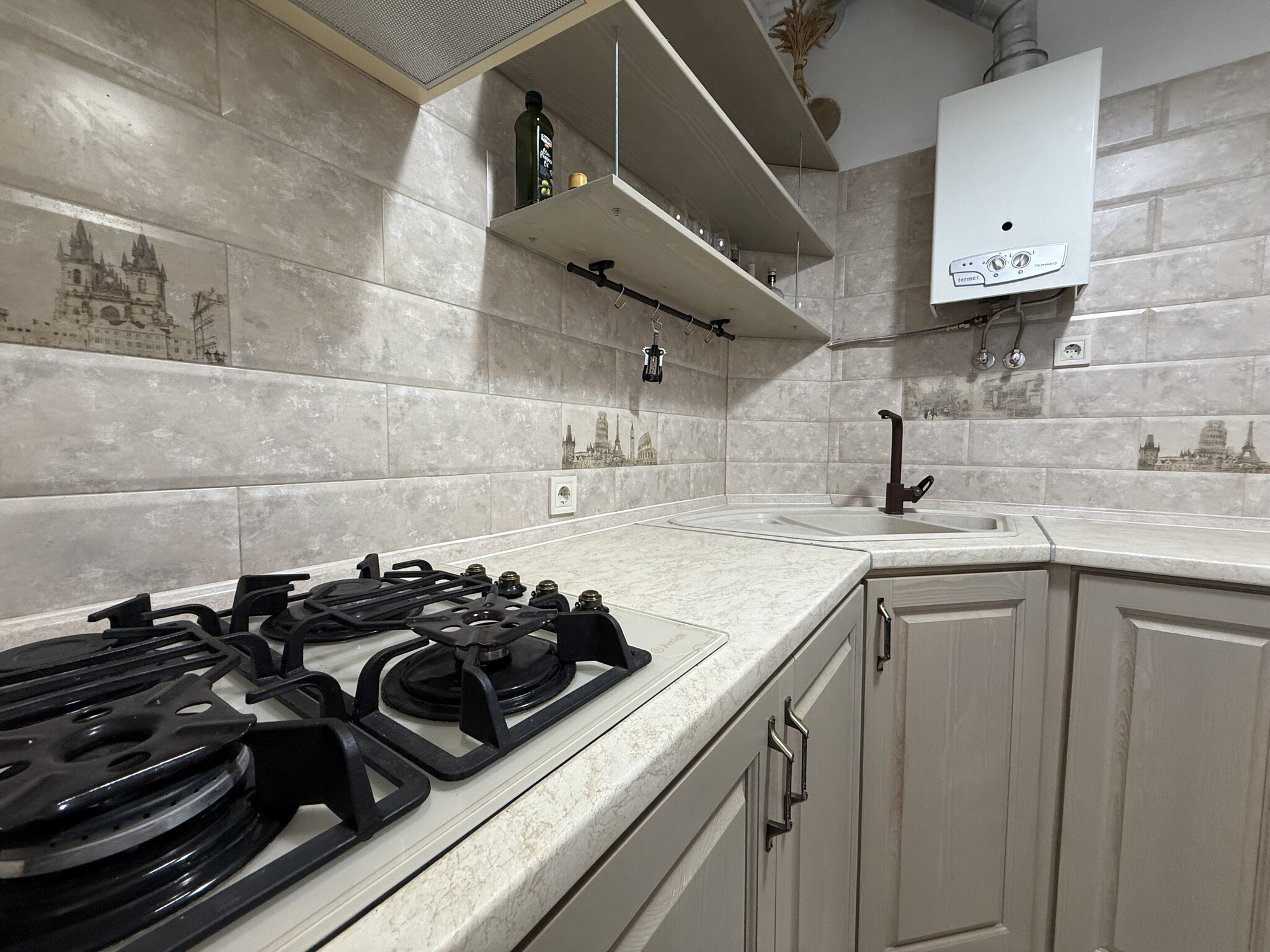 Оренда 2-кімнатної квартири 53 м², Олександра Поля просп., 16