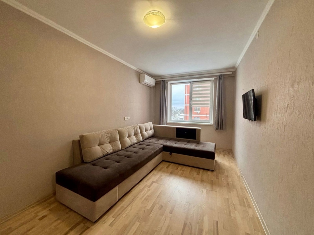 Продаж 1-кімнатної квартири 40 м², Січеславська вул., 6