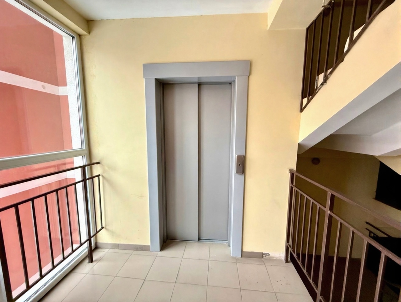 Продаж 1-кімнатної квартири 40 м², Січеславська вул., 6