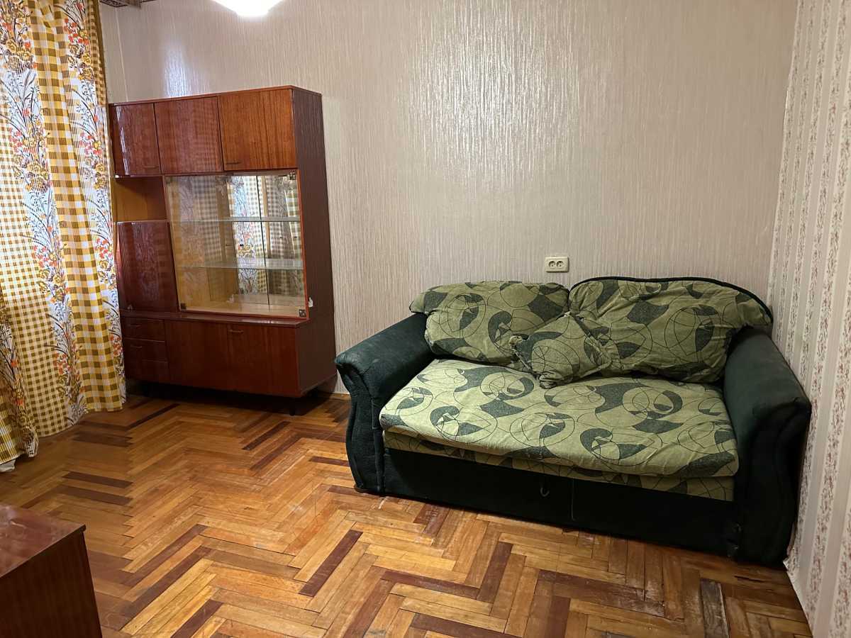 Оренда 3-кімнатної квартири 72 м², Олександрівська вул., 16