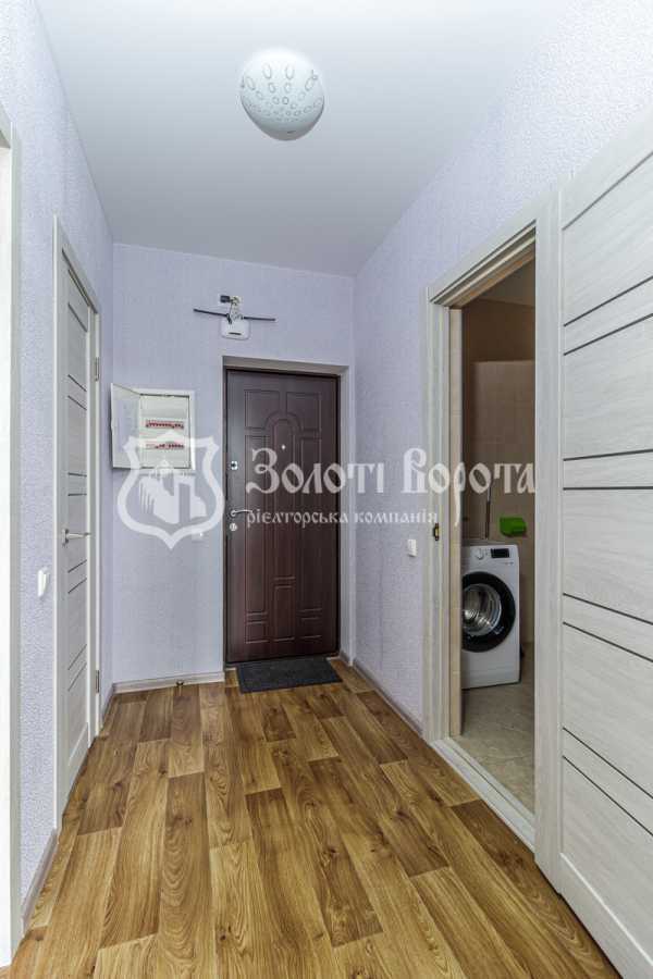Продаж 1-кімнатної квартири 42 м², Партизанська вул., 1А