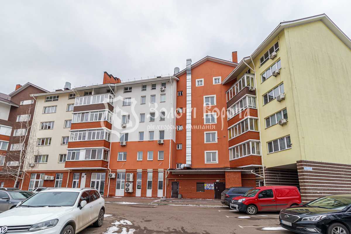 Продаж 1-кімнатної квартири 42 м², Партизанська вул., 1А