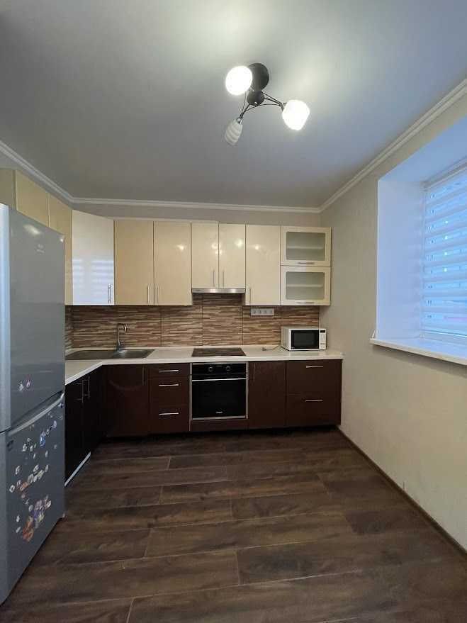 Продаж 1-кімнатної квартири 37.2 м², Зоряна вул.