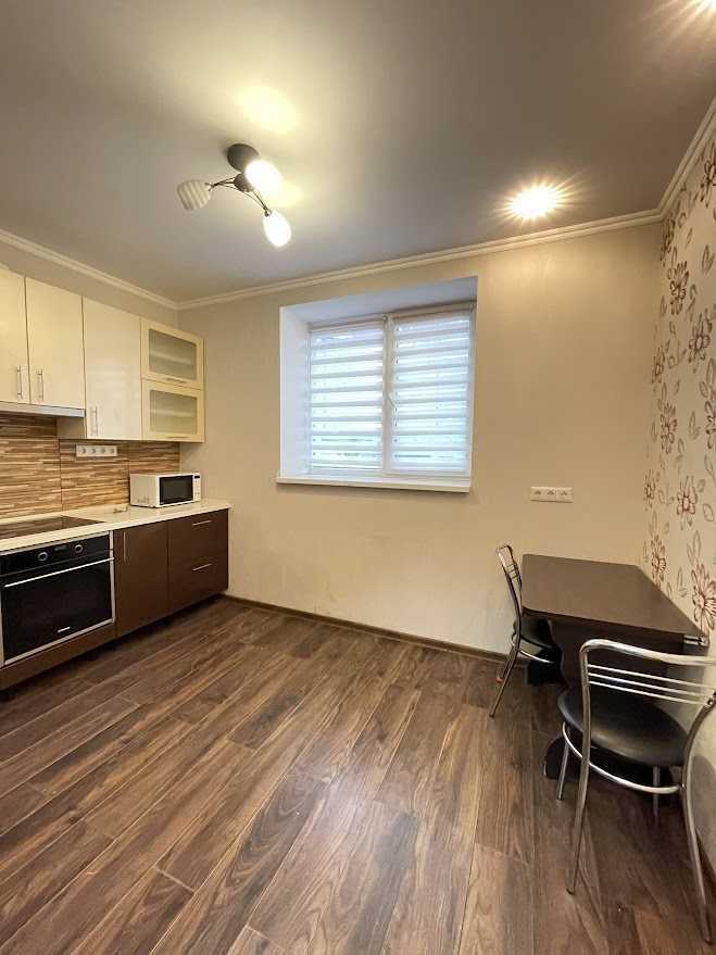 Продаж 1-кімнатної квартири 37.2 м², Зоряна вул.