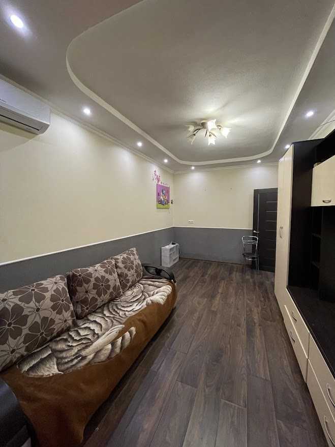 Продаж 1-кімнатної квартири 37.2 м², Зоряна вул.