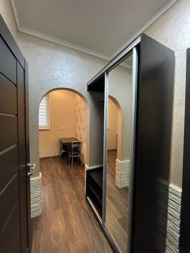 Продаж 1-кімнатної квартири 37.2 м², Зоряна вул.