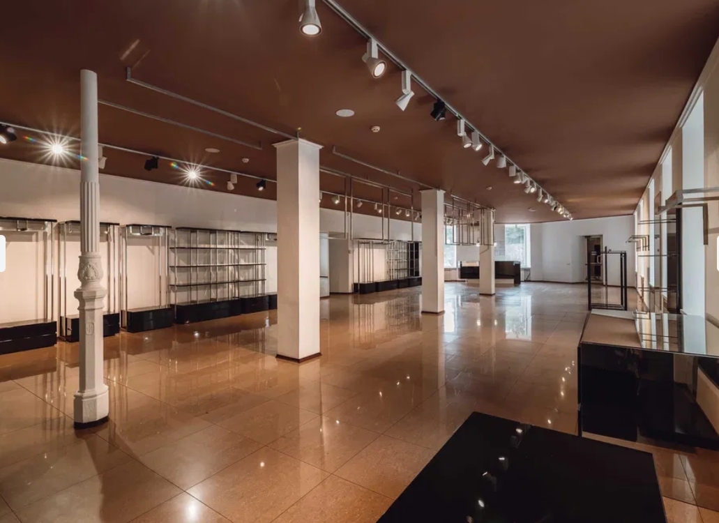 Аренда помещения свободного назначения 238 м², Приморская ул.