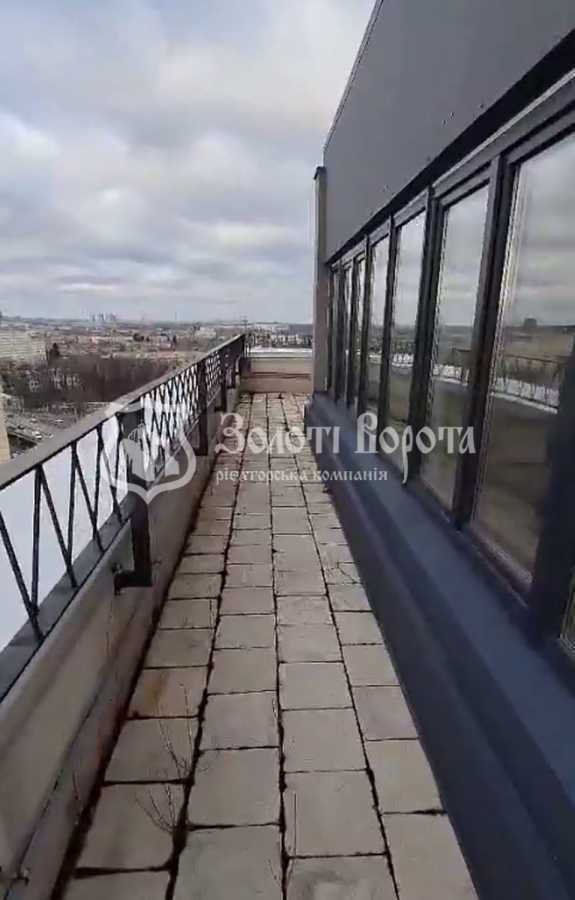 Продаж 3-кімнатної квартири 148 м², Берестейський, 67