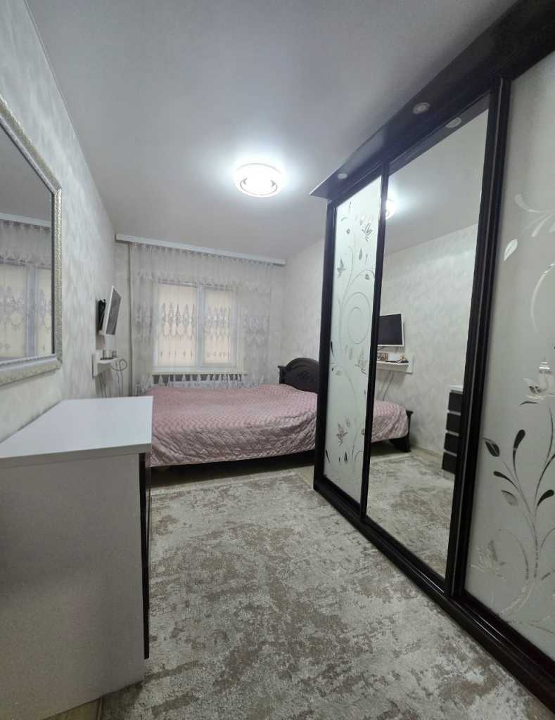 Продаж 2-кімнатної квартири 43 м², Січневого Прориву вул.