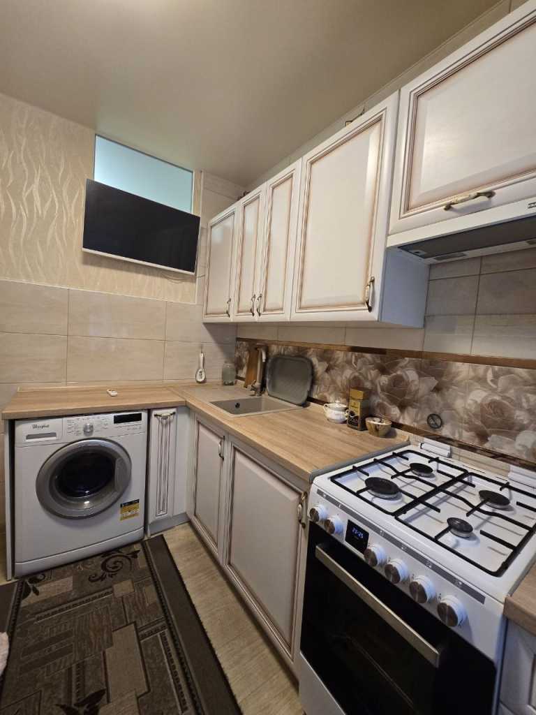 Продаж 2-кімнатної квартири 43 м², Січневого Прориву вул.