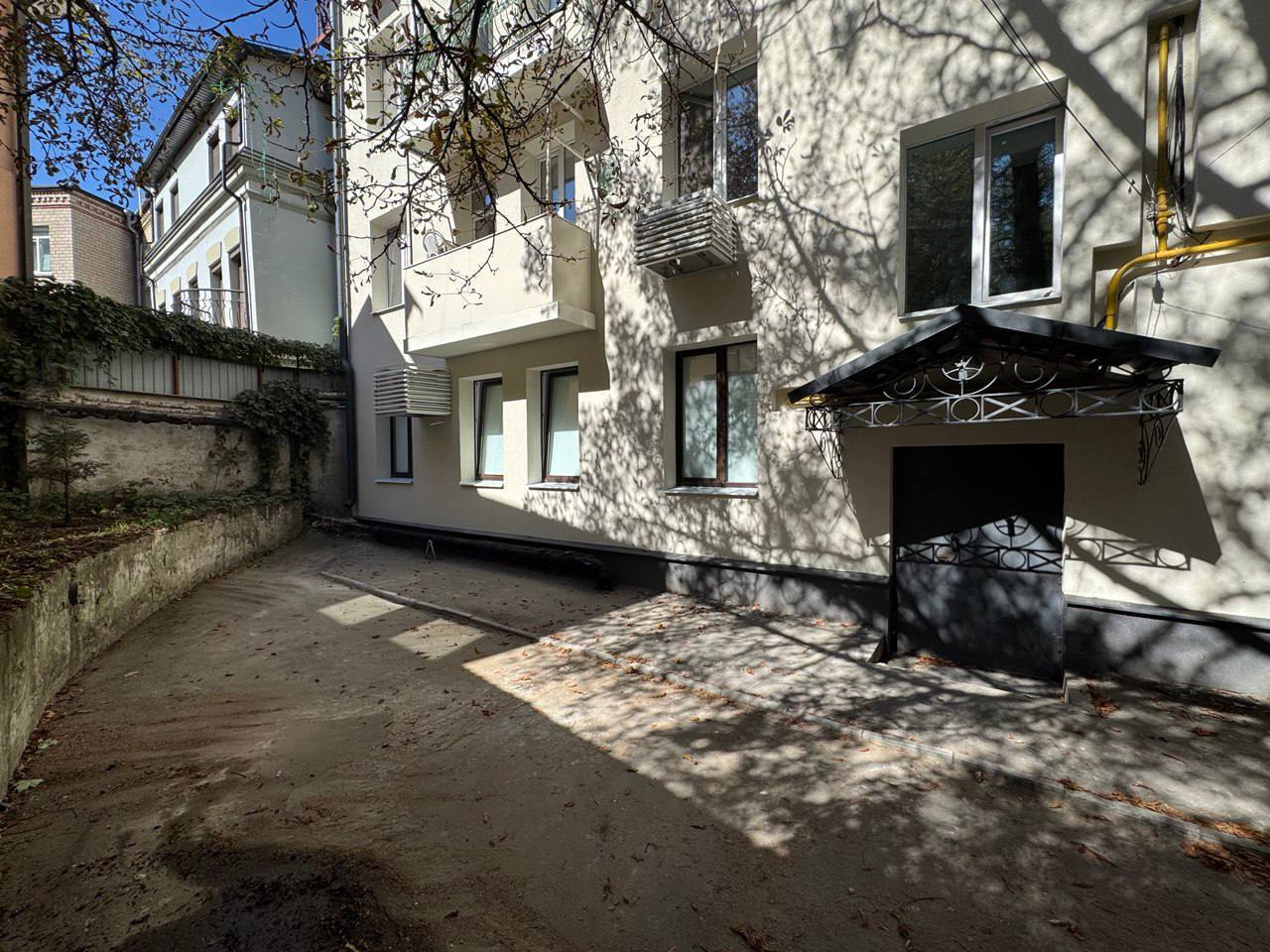 Продажа офиса 50 м², Сергея Ефремова ул.