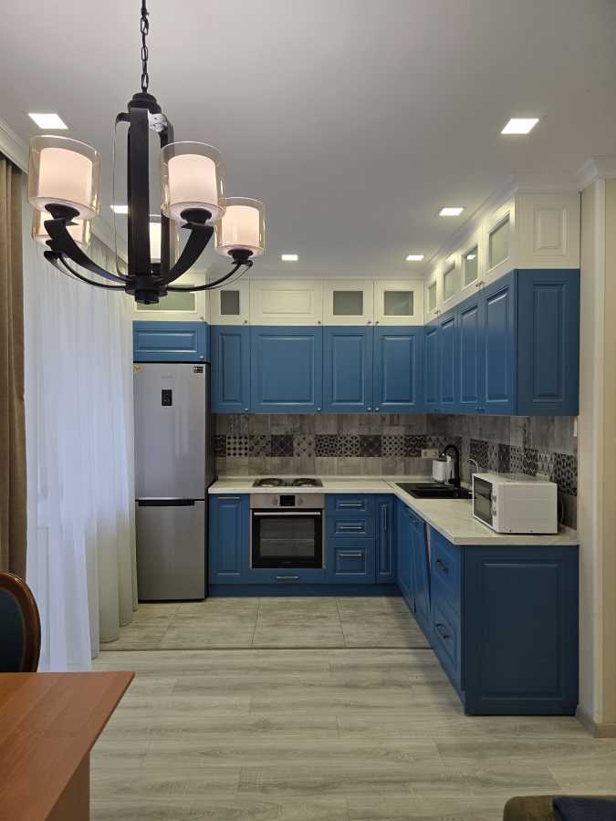 Продаж 1-кімнатної квартири 47.5 м², Комбінатна вул., 25