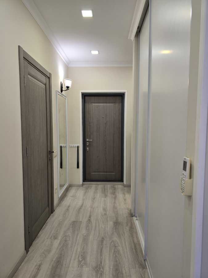 Продаж 1-кімнатної квартири 47.5 м², Комбінатна вул., 25