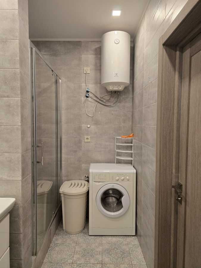 Продаж 1-кімнатної квартири 47.5 м², Комбінатна вул., 25