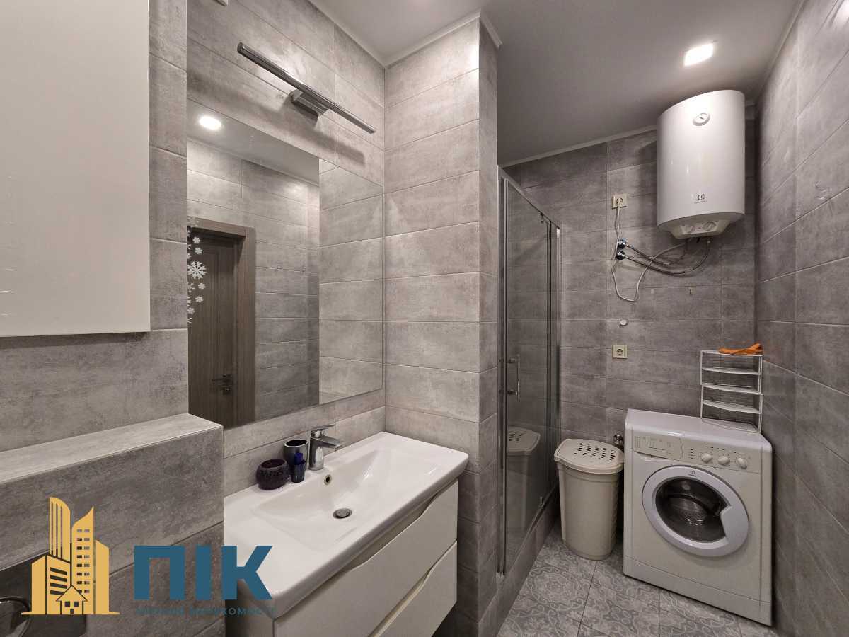 Продаж 1-кімнатної квартири 47.5 м², Комбінатна вул., 25