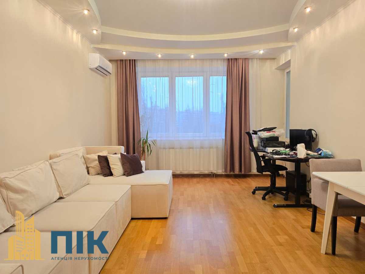 Продаж 4-кімнатної квартири 152 м², Героїв Сталінграда просп., 8 К1