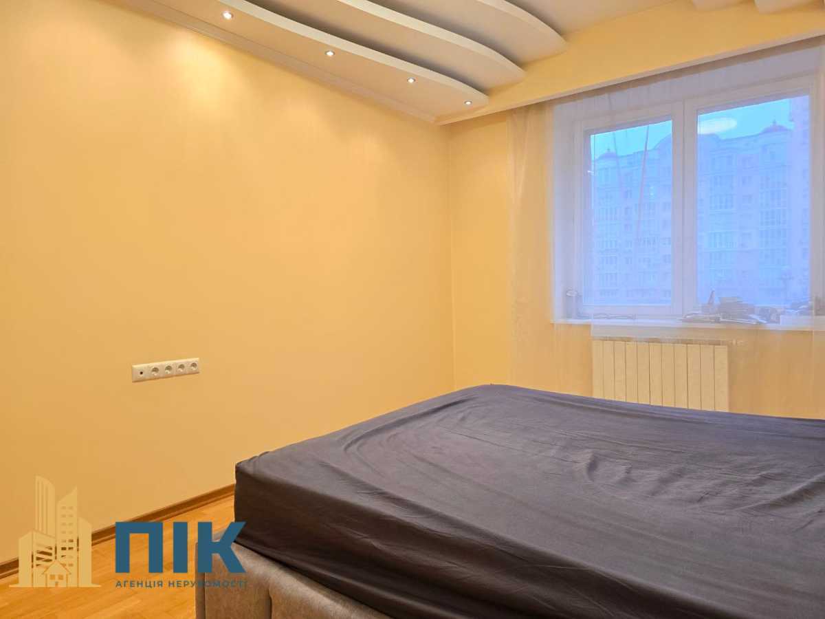 Продаж 4-кімнатної квартири 152 м², Героїв Сталінграда просп., 8 К1
