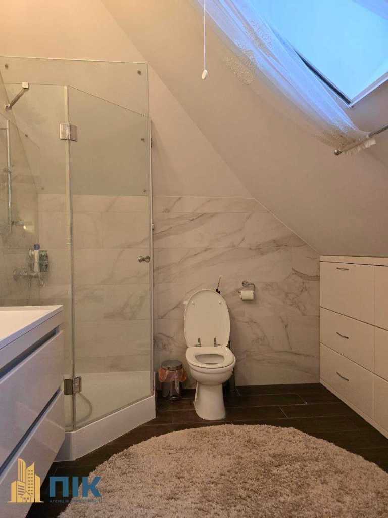 Продажа 5-комнатной квартиры 191 м², Радужная ул.